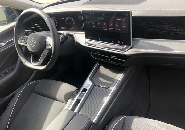 Volkswagen Passat cena 208850 przebieg: 8, rok produkcji 2024 z Olsztyn małe 326